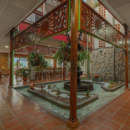 Granja Del Cafe Hotel Y Centro De Convenciones Venecia  外观 照片