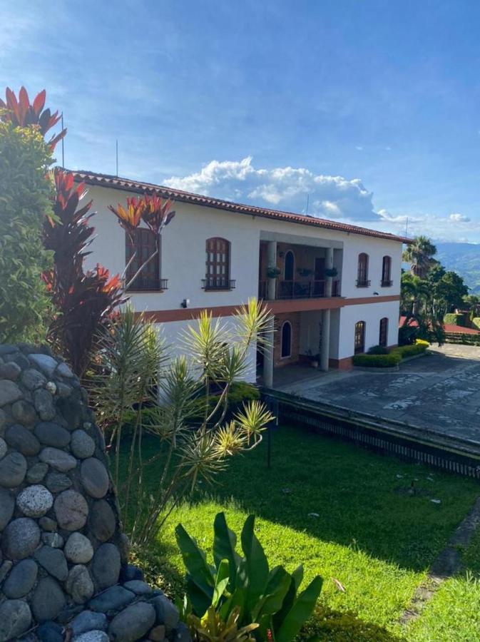 Granja Del Cafe Hotel Y Centro De Convenciones Venecia  外观 照片