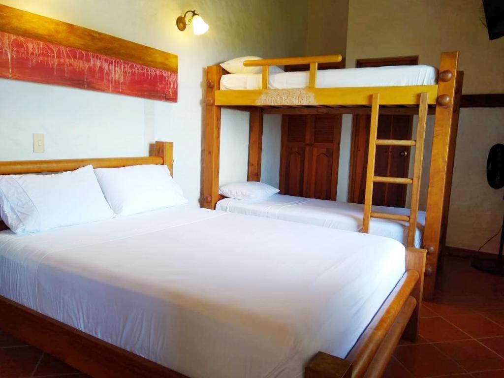 Granja Del Cafe Hotel Y Centro De Convenciones Venecia  外观 照片